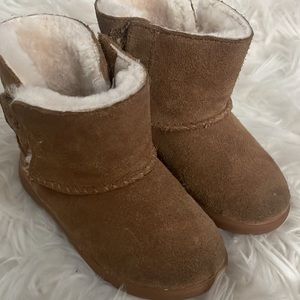 Uggs! Toddler 6c. EUC.